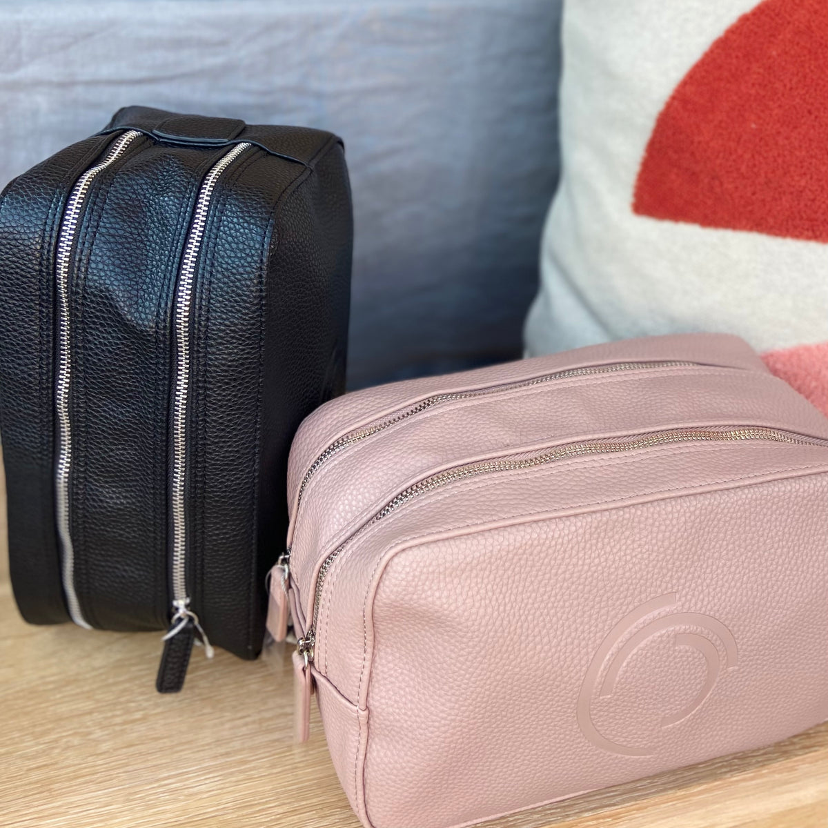 Margo München Doublezip Kulturtasche black
