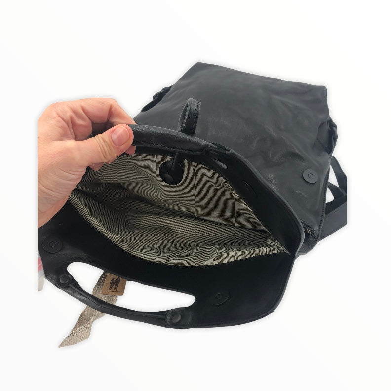 aunts &amp; uncles Rucksack/Tasche Mrs Mince Pie black smoke, schwarz