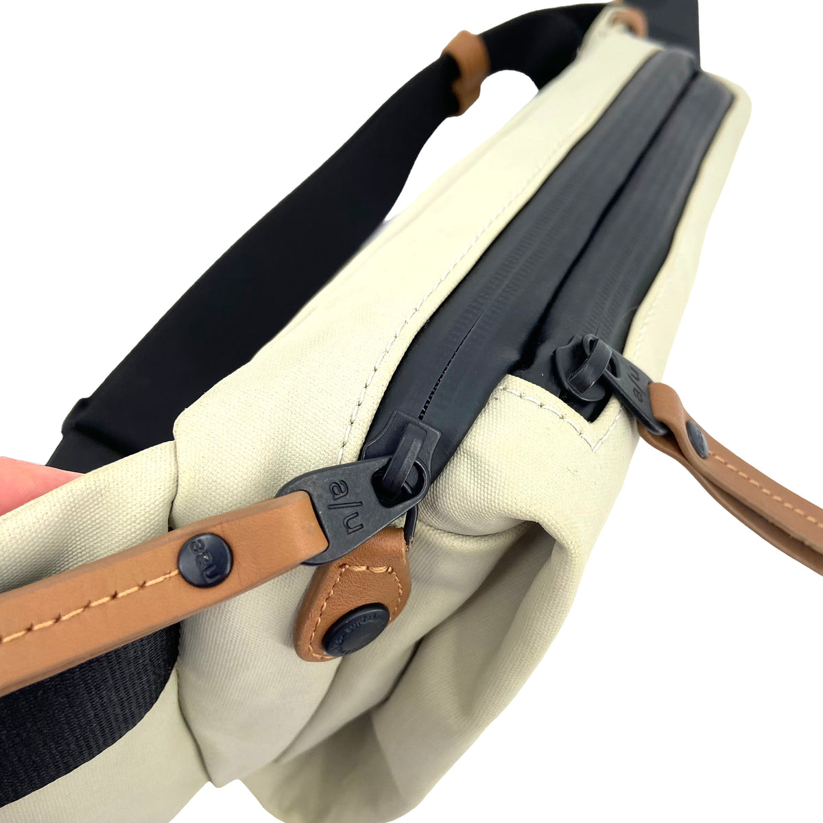 Aunts &amp; Uncles HIMEJI Japan Gürteltasche dust beige