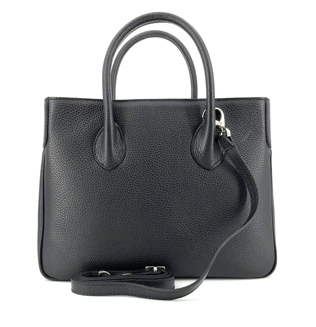 Maxima Handtasche klein, schwarz ; Tragebild ; Tragebild ; Maxima Handtasche, klein, schwarz - Mit Schultergurt ; Maxima Handtasche, klein, schwarz - Von der Seite ; Maxima Handtasche, klein, schwarz - Überschlag mit Magnetdruckknopf ; Maxima Handtasche, klein, schwarz - Innen ; Maxima Handtasche, klein, schwarz - Beschläge unten