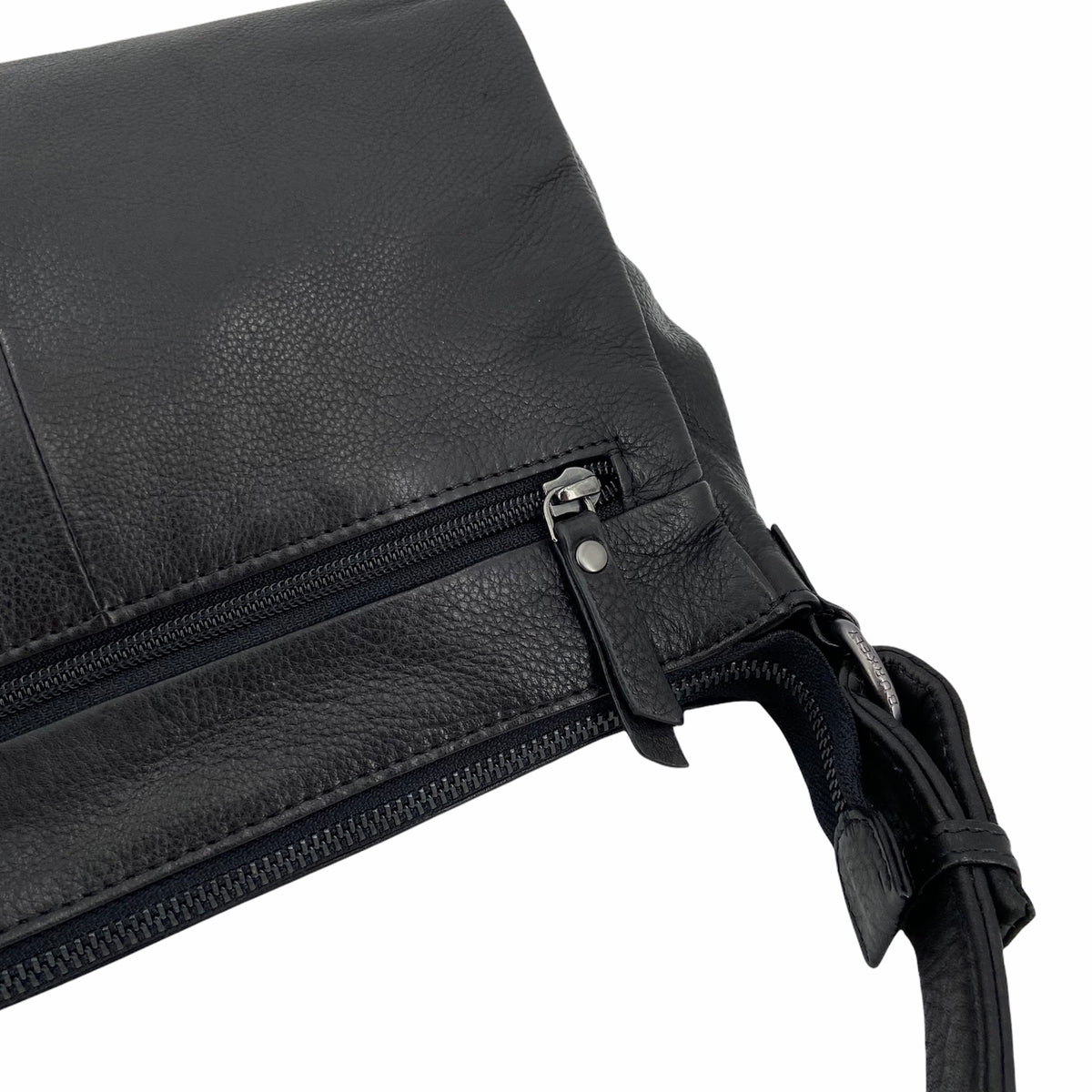 Burkely Just Jolie Schultertasche klein schwarz