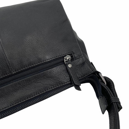 Burkely Just Jolie Schultertasche klein schwarz