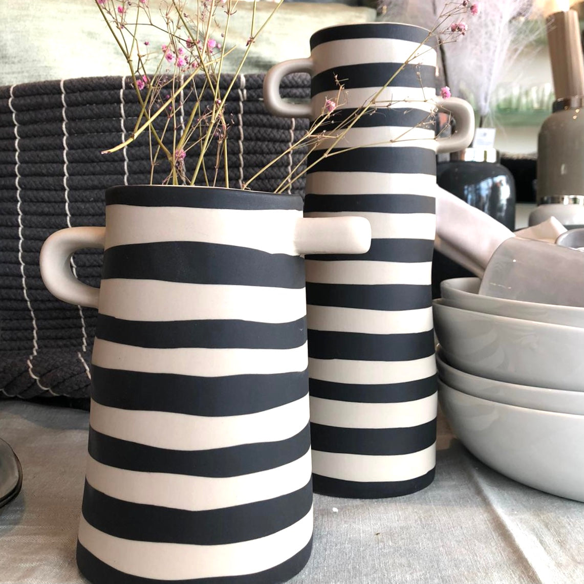ASA Selection RAYU Vase groß natur schwarz gestreift Dekobeispiel