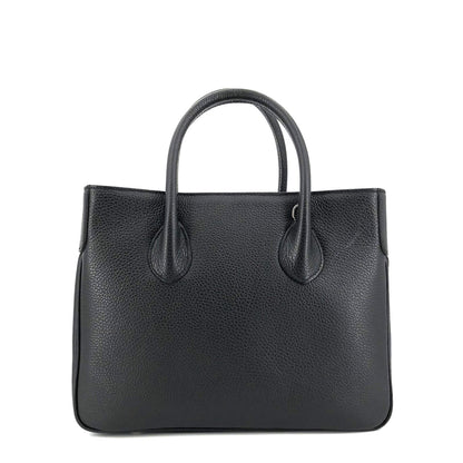 Maxima Handtasche klein, schwarz ; Tragebild ; Tragebild ; Maxima Handtasche, klein, schwarz - Mit Schultergurt ; Maxima Handtasche, klein, schwarz - Von der Seite ; Maxima Handtasche, klein, schwarz - Überschlag mit Magnetdruckknopf ; Maxima Handtasche, klein, schwarz - Innen ; Maxima Handtasche, klein, schwarz - Beschläge unten