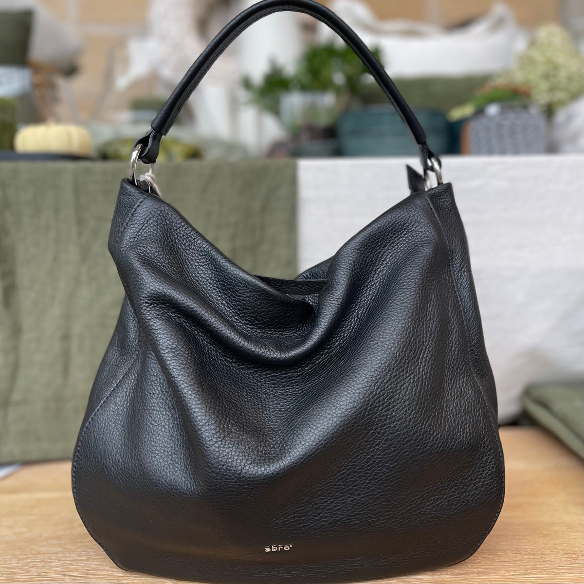 abro MIA Hobo, Umhängetasche schwarz